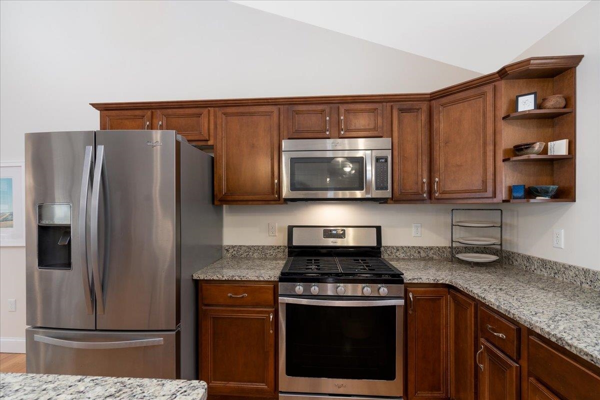 10 Marion's Way Bow, NH 03304 - Photo 7 of 32