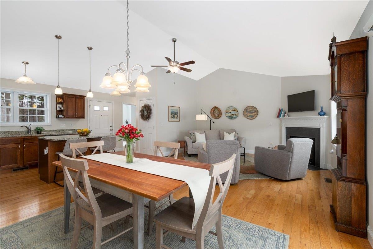 10 Marion's Way Bow, NH 03304 - Photo 10 of 32