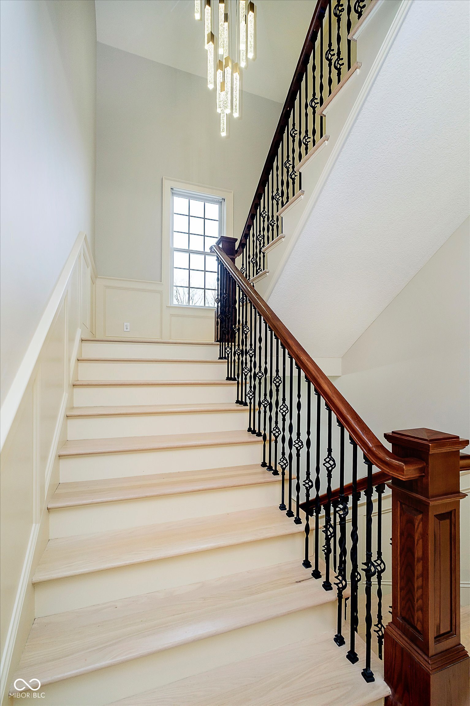 1997 Finchley Road Carmel, IN 46032 - Photo 23 of 63