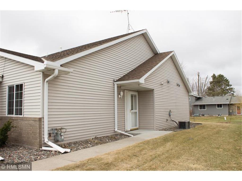 1120 3rd Avenue Northeast Milaca, MN 56353 - Photo 3 of 27