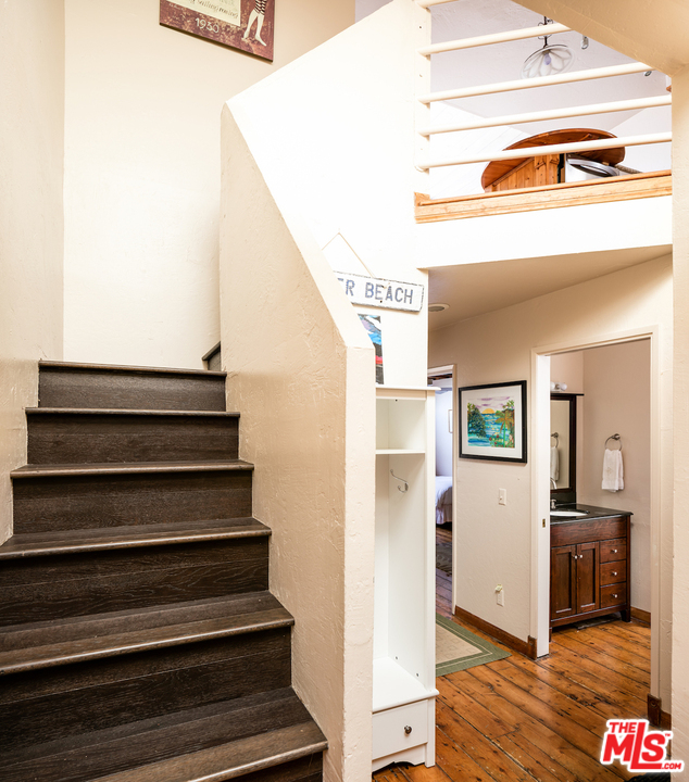 29235 Heathercliff Road, Unit 6 Malibu, CA 90265 - Photo 12 of 22 Gallery Image 12