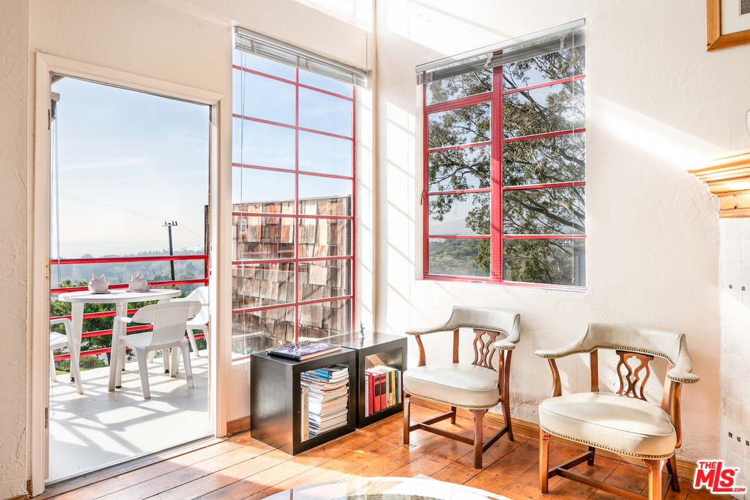 29235 Heathercliff Road, Unit 6 Malibu, CA 90265 - Photo 19 of 22 Gallery Image 19