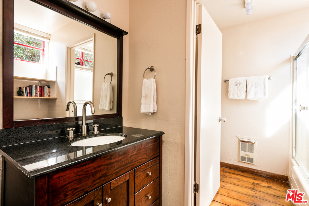 29235 Heathercliff Road, Unit 6 Malibu, CA 90265 - Photo 5 of 22 Gallery Image 5
