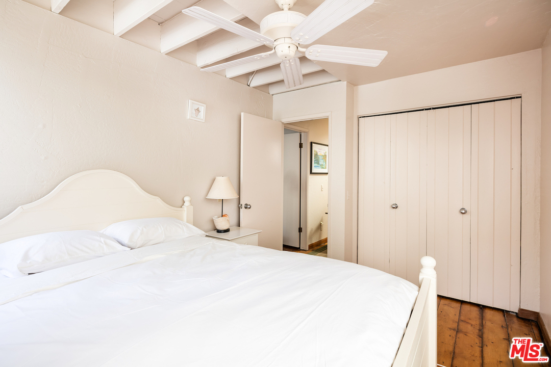 29235 Heathercliff Road, Unit 6 Malibu, CA 90265 - Photo 7 of 22 Gallery Image 7