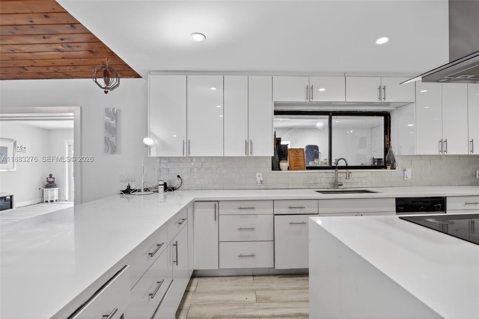 14401 Southwest 23rd Street Davie, FL 33325 - Photo 13 of 85
