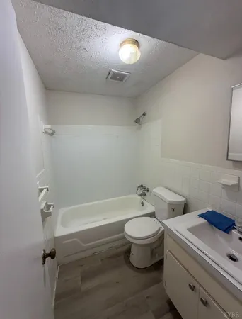 $899,000 | 1664 Graves Mill Road, Lynchburg, VA 24502