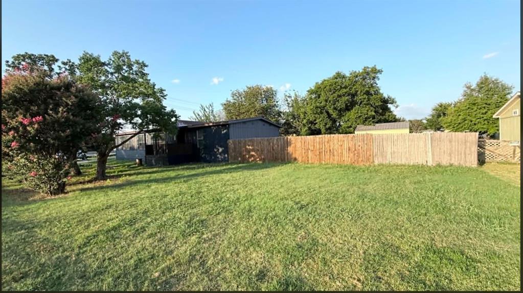 111 King Road Hackberry, TX 75036 - Photo 3 of 25