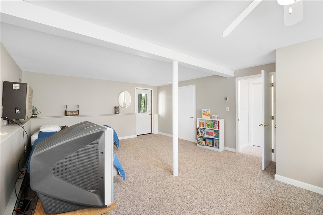 65 Alder Road South Kingstown, RI 02879 - Photo 11 of 40 Gallery Image 11
