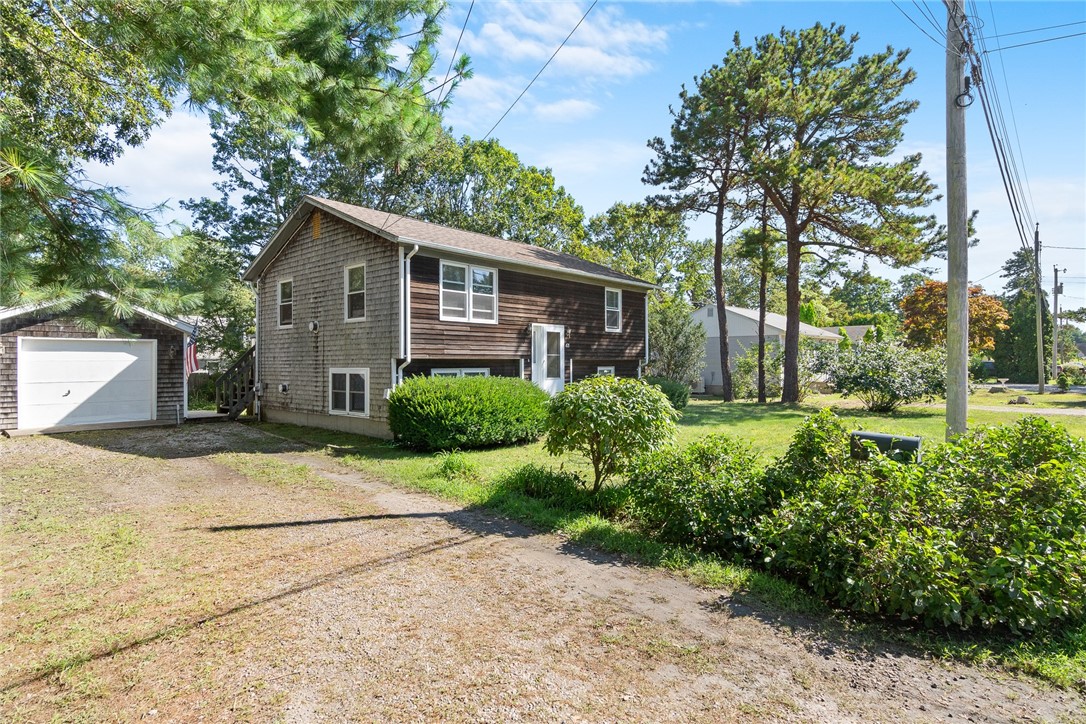 65 Alder Road South Kingstown, RI 02879 - Photo 3 of 40 Gallery Image 3