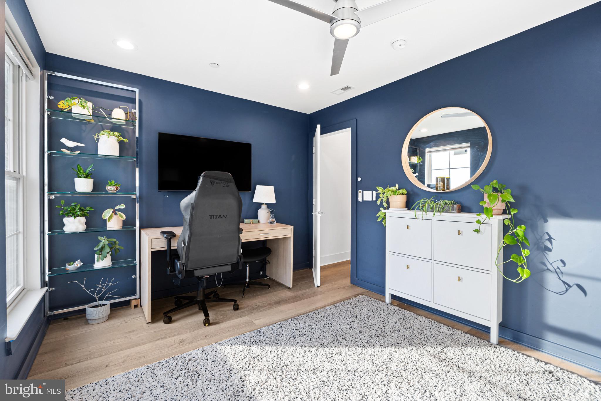 627 McClellan Street Philadelphia, PA 19148 - Photo 13 of 34 Guest room 1