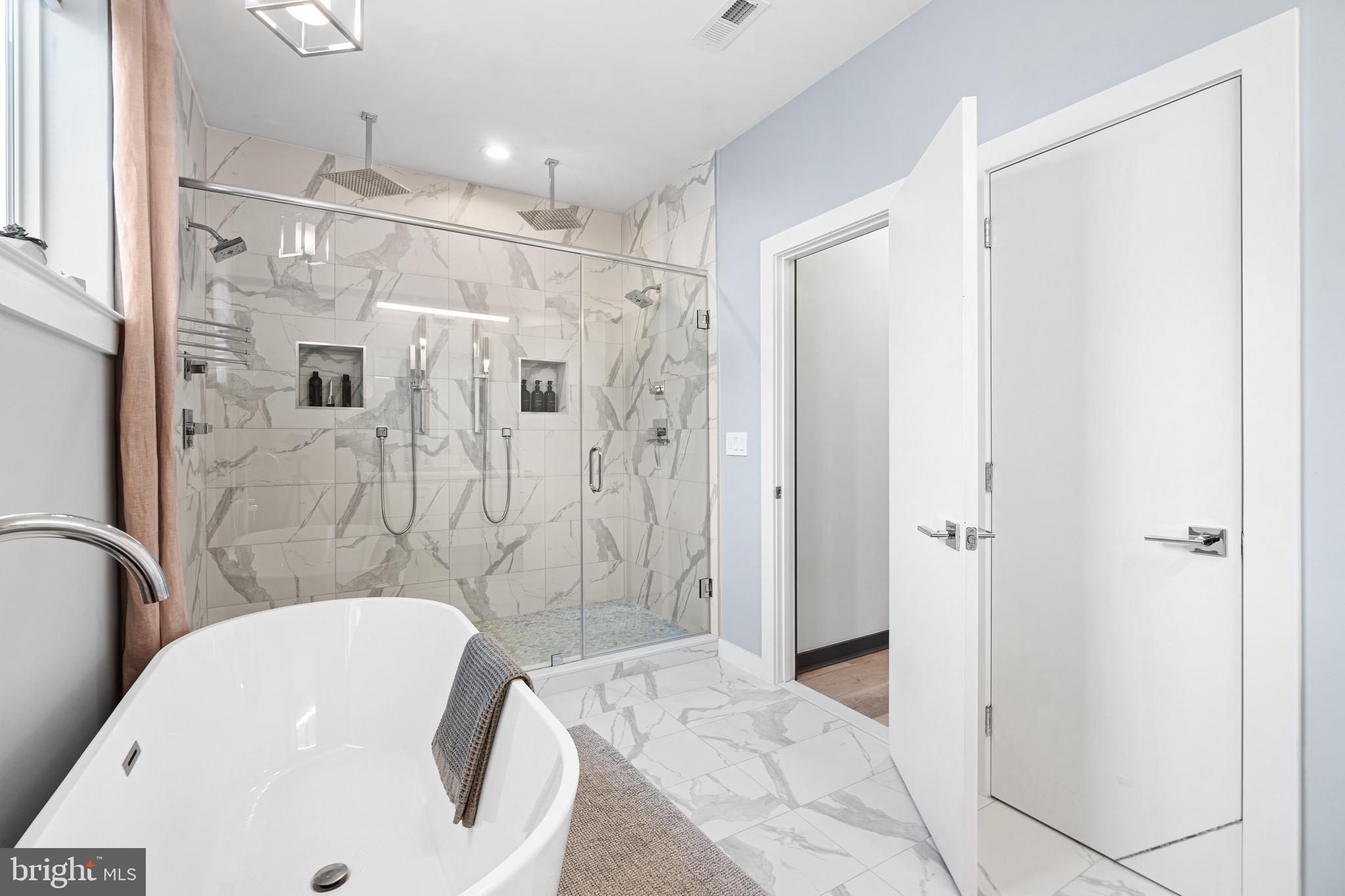 627 McClellan Street Philadelphia, PA 19148 - Photo 24 of 34 Primary bath