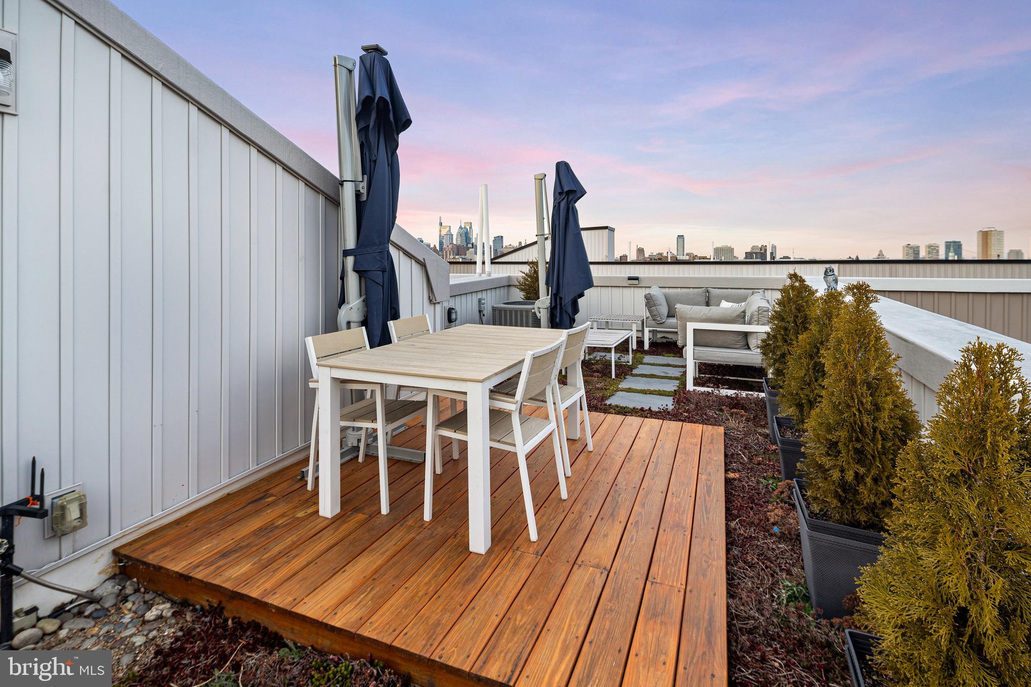 627 McClellan Street Philadelphia, PA 19148 - Photo 30 of 34