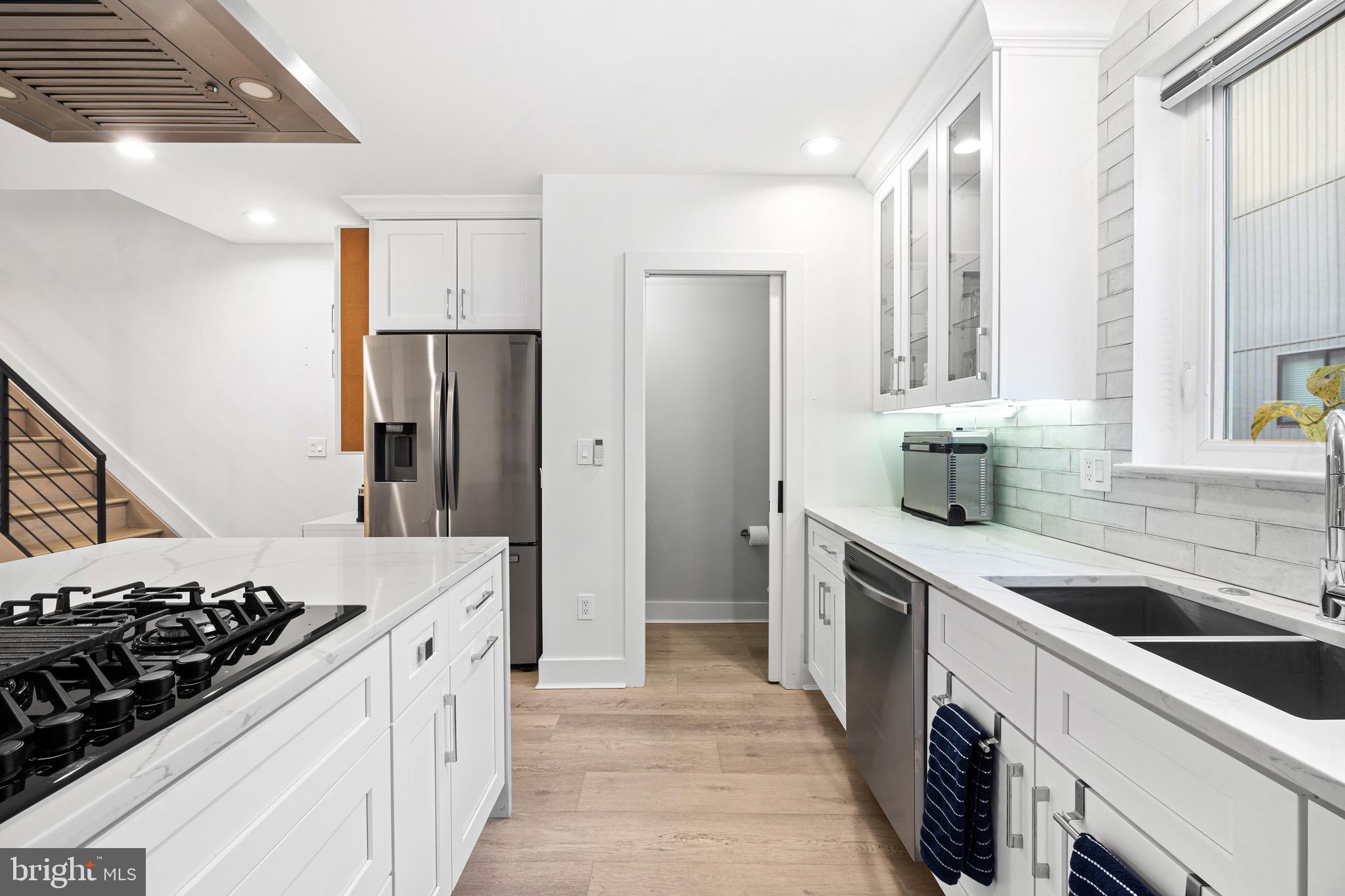 627 McClellan Street Philadelphia, PA 19148 - Photo 10 of 34