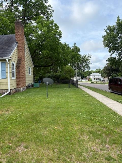402 9th Street Baraboo, WI 53913 - Photo 4 of 22