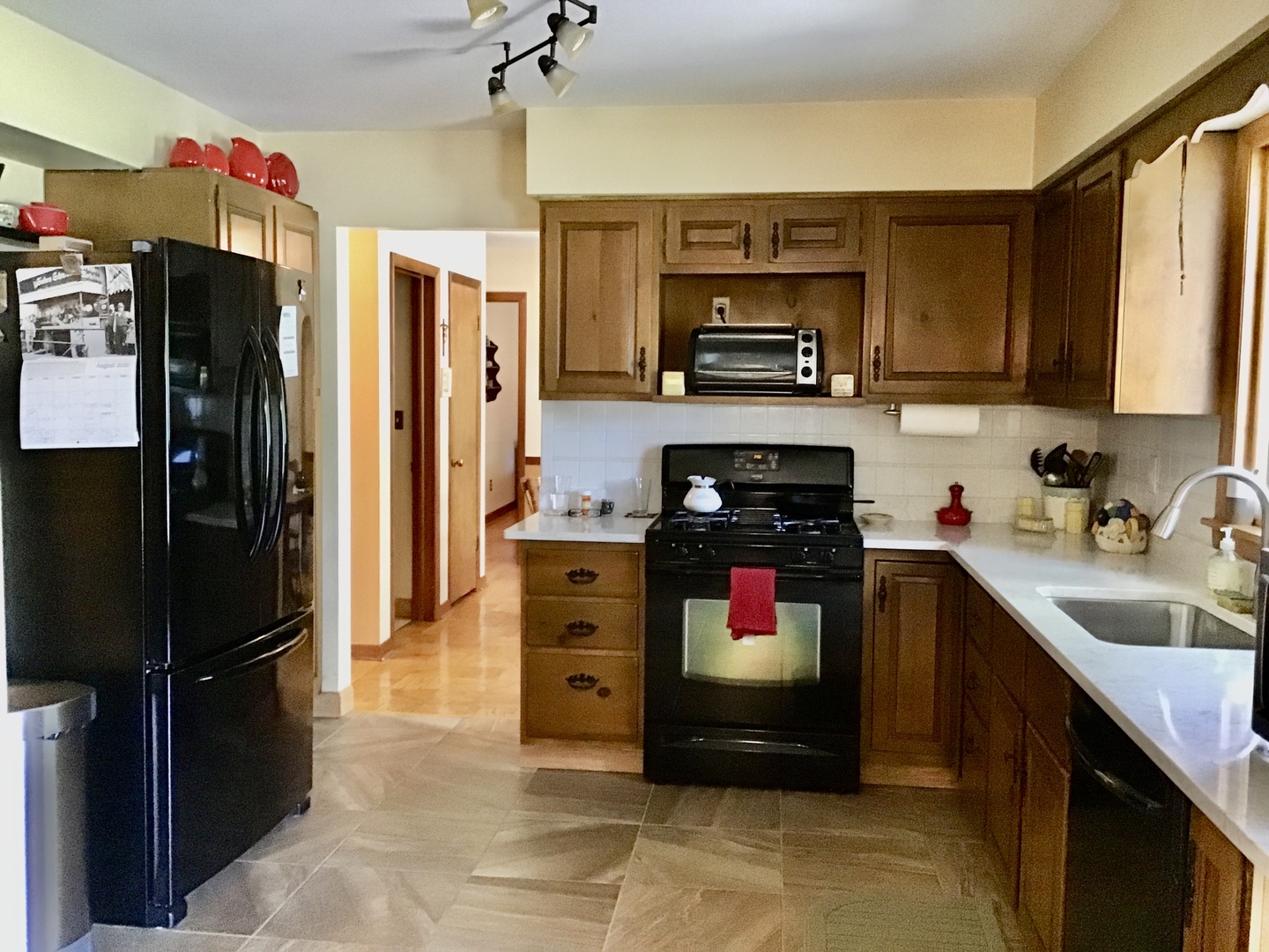 2231 Garden Road Aurora, IL 60506 - Photo 5 of 22