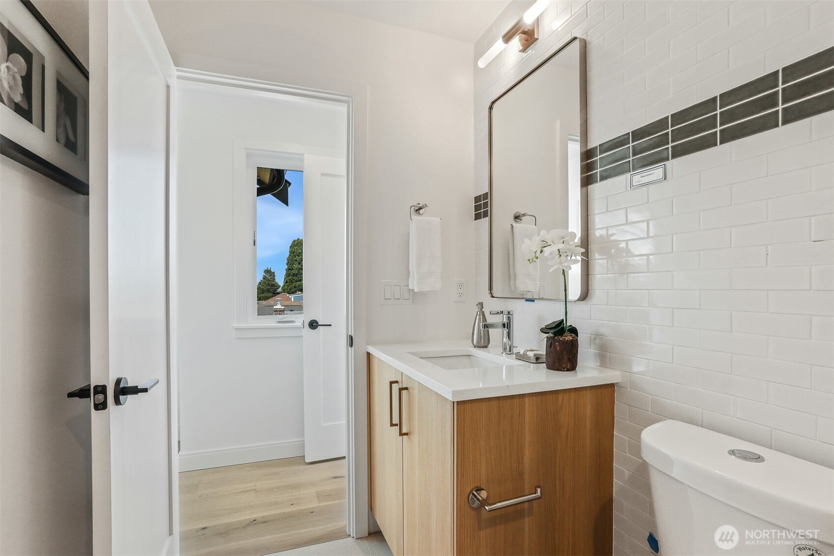 8330 24th Avenue Northwest Seattle, WA 98117 - Photo 22 of 38