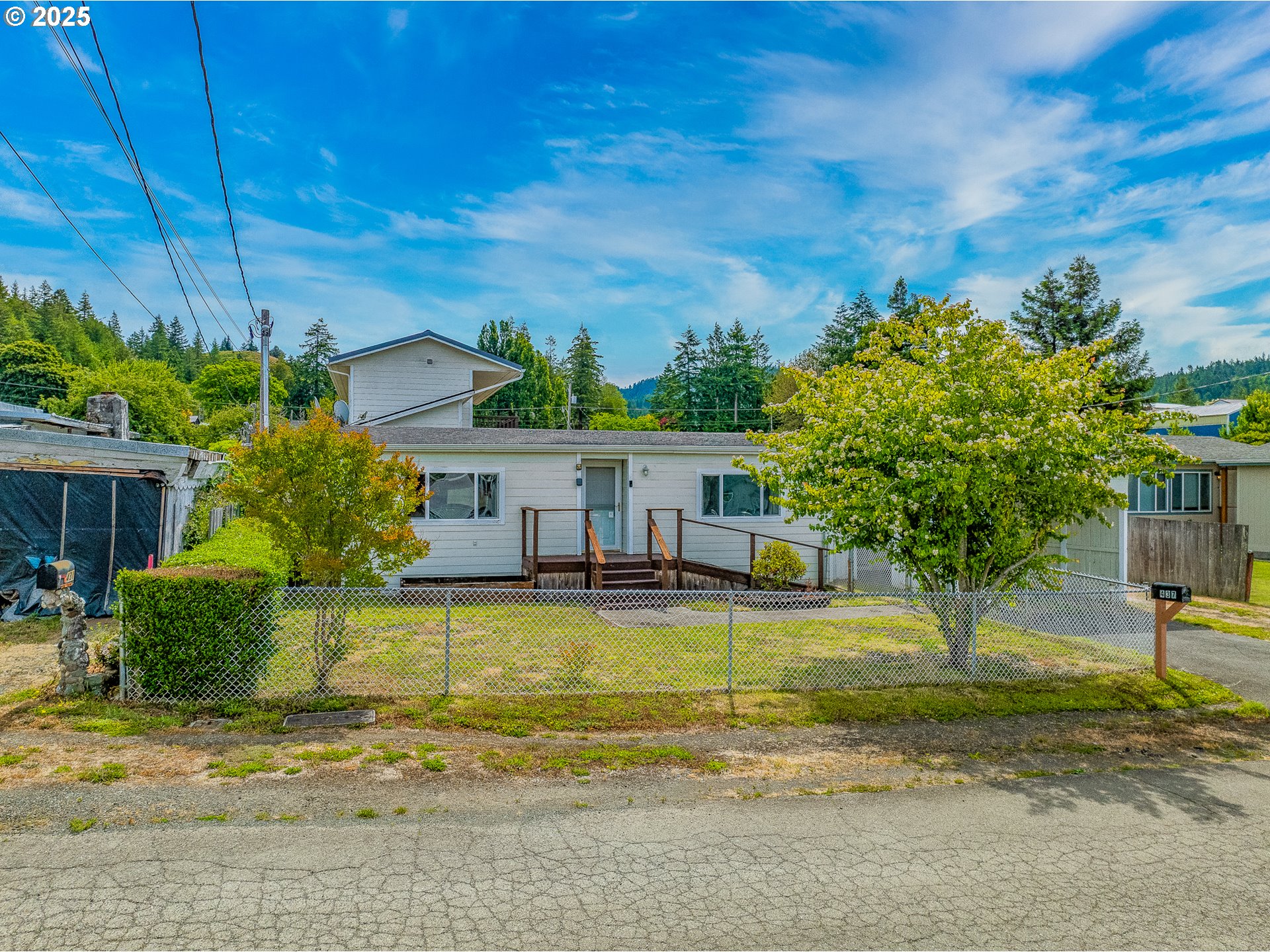 437 23rd Street Myrtle Point, OR 97458 - Photo 5 of 42 Gallery Image 5