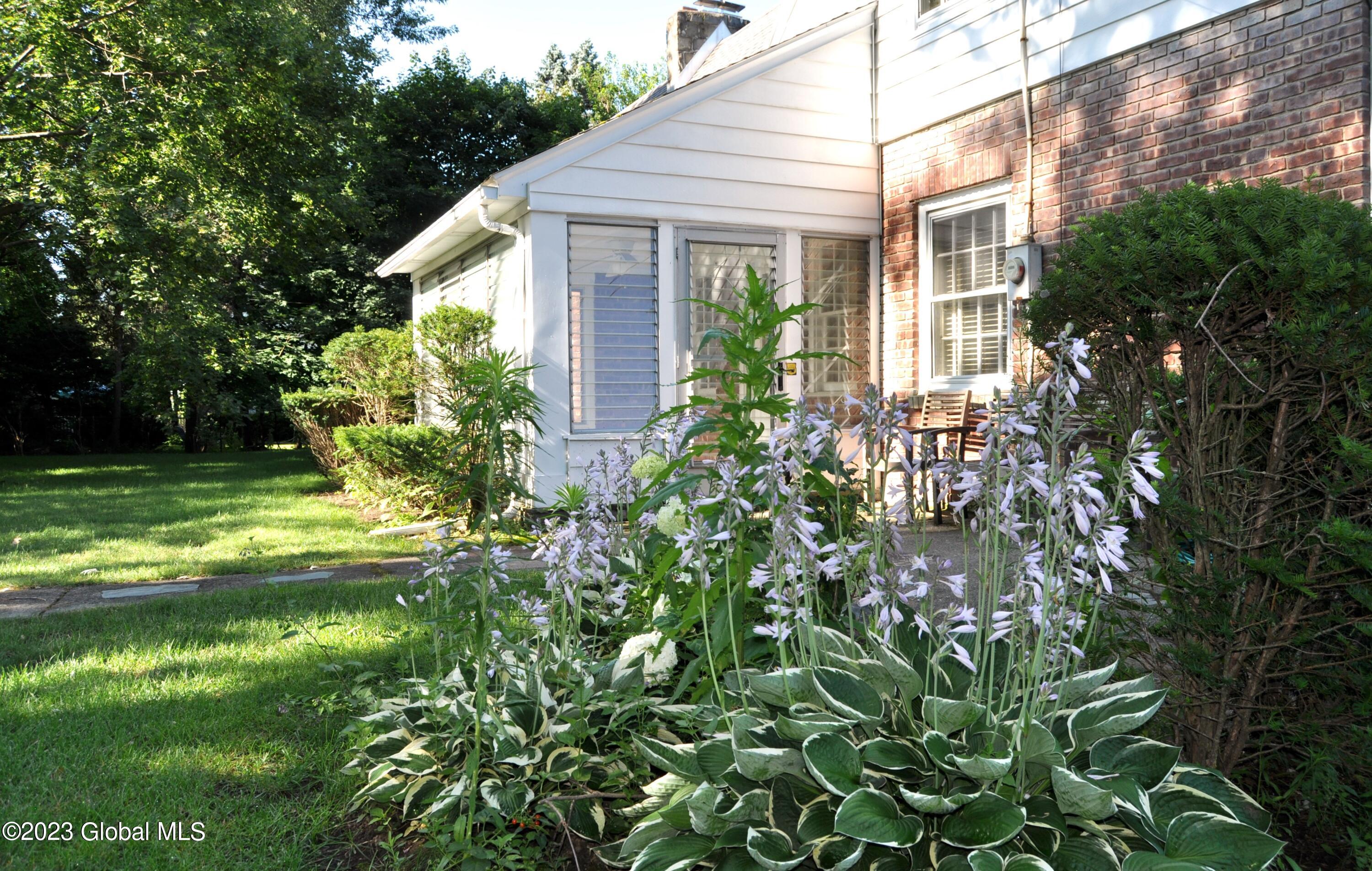 1 Reddy Lane Colonie, NY 12211 - Photo 5 of 20 DSC_1165