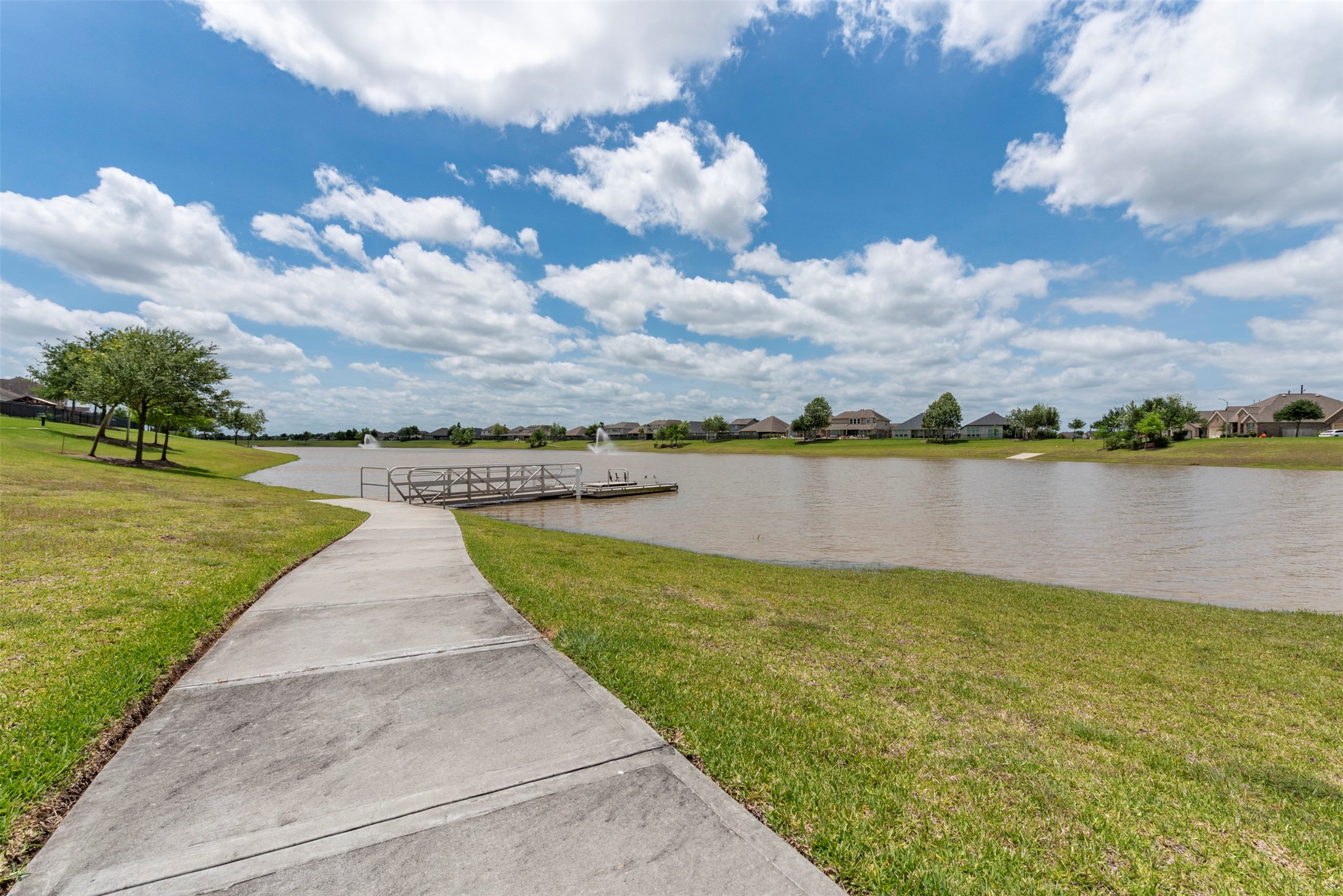 4802 Gingerwood Trace Lane Rosharon, TX 77583 - Photo 42 of 43 Paddle boat and fishing nearby