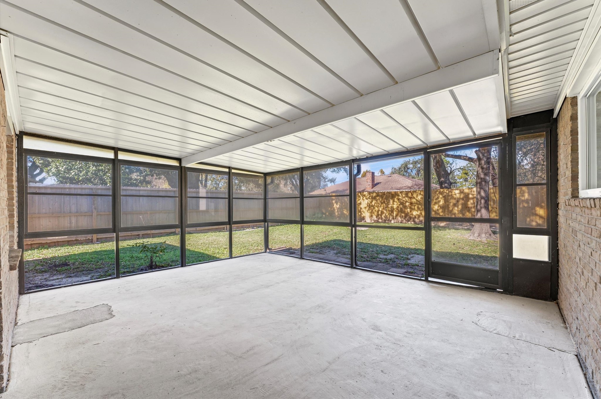 307 Sulky Trail Street Houston, TX 77060 - Photo 11 of 15