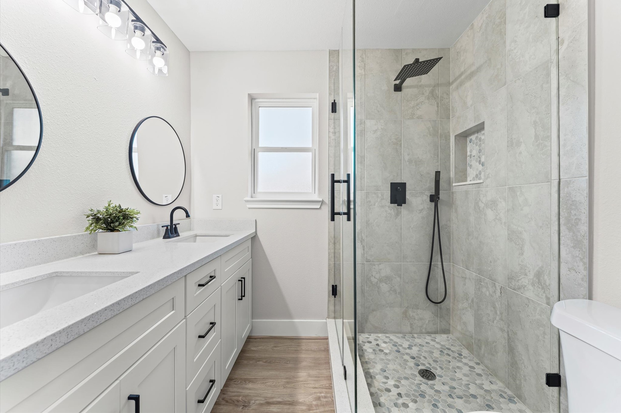 307 Sulky Trail Street Houston, TX 77060 - Photo 7 of 15