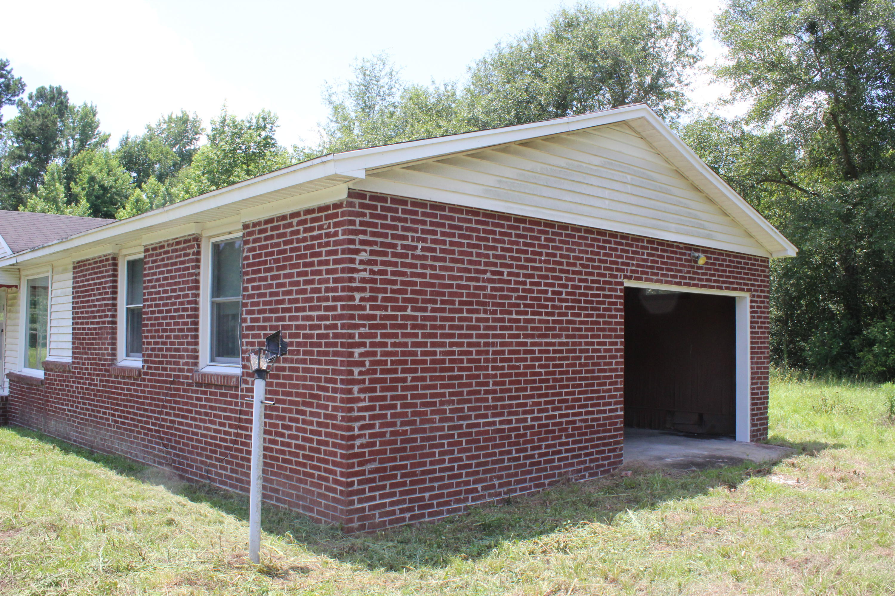 152 Windham Road St. George, SC 29477 - Photo 4 of 21 IMG_1408