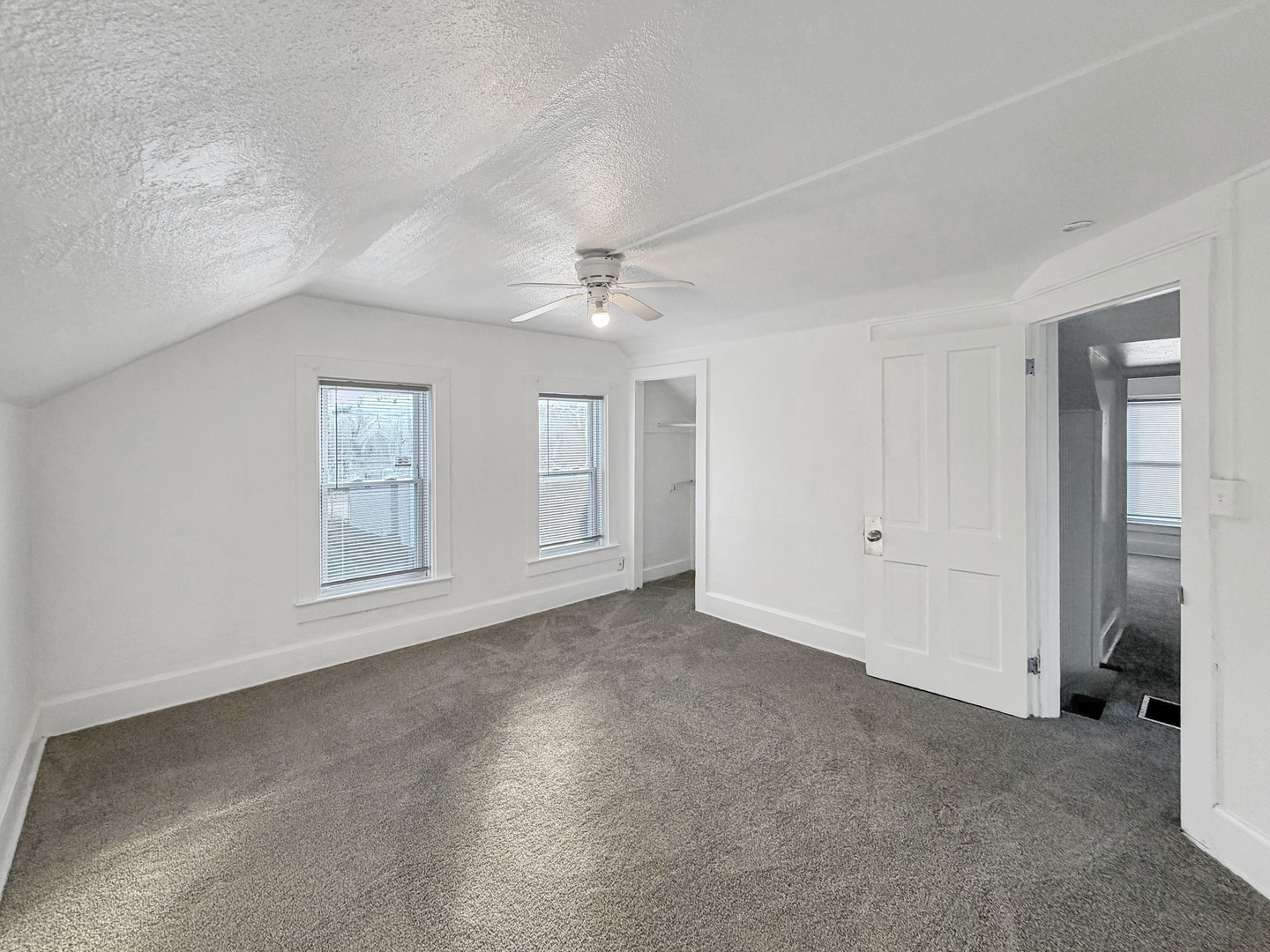 827 East Garden Street Freeport, IL 61032 - Photo 21 of 23 a view of an empty room with a window