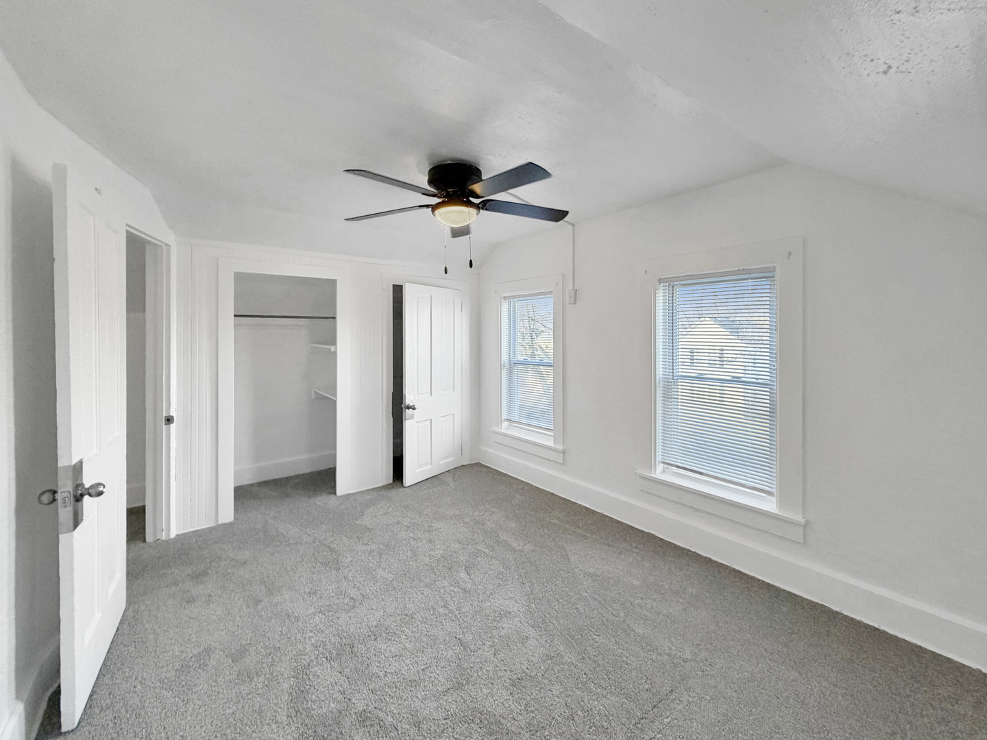 827 East Garden Street Freeport, IL 61032 - Photo 22 of 23 a view of an empty room with a window