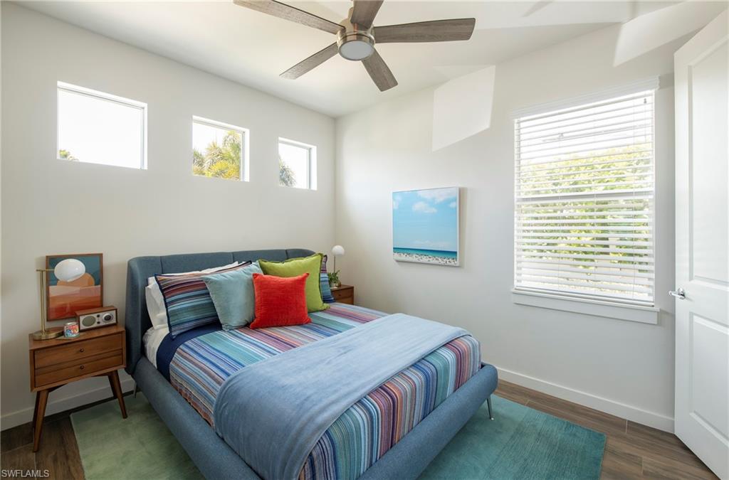 10042 Vanderbilt Drive Naples, FL 34108 - Photo 15 of 37