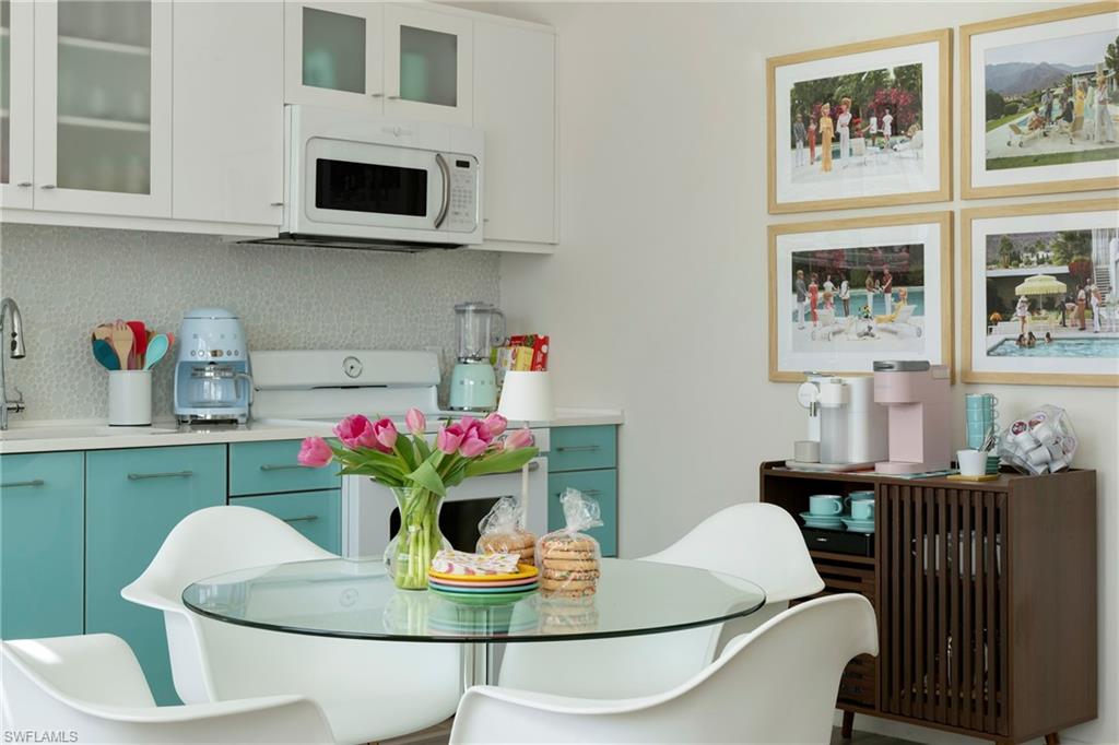 10042 Vanderbilt Drive Naples, FL 34108 - Photo 19 of 37