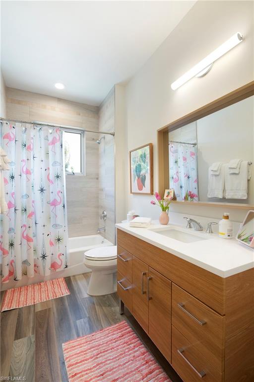 10042 Vanderbilt Drive Naples, FL 34108 - Photo 25 of 37