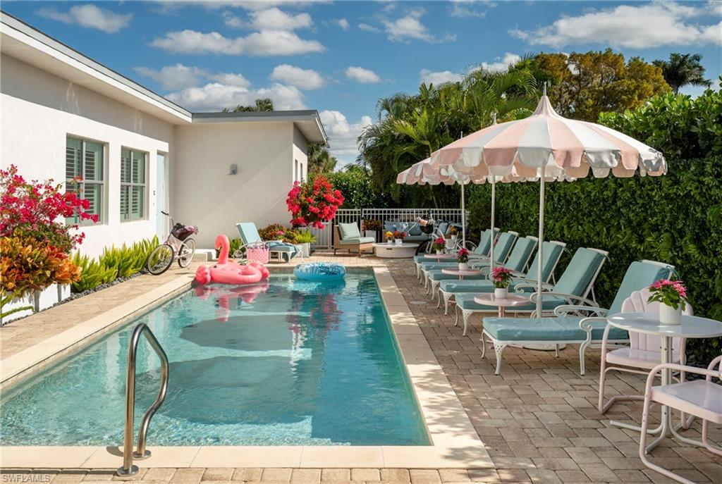 10042 Vanderbilt Drive Naples, FL 34108 - Photo 29 of 37