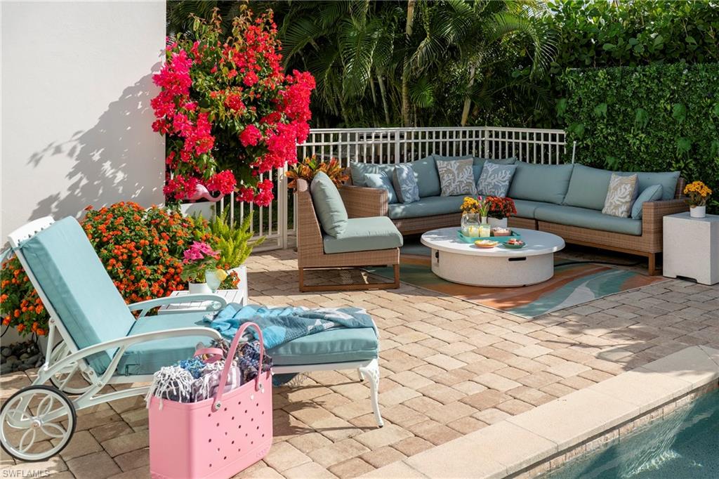 10042 Vanderbilt Drive Naples, FL 34108 - Photo 30 of 37