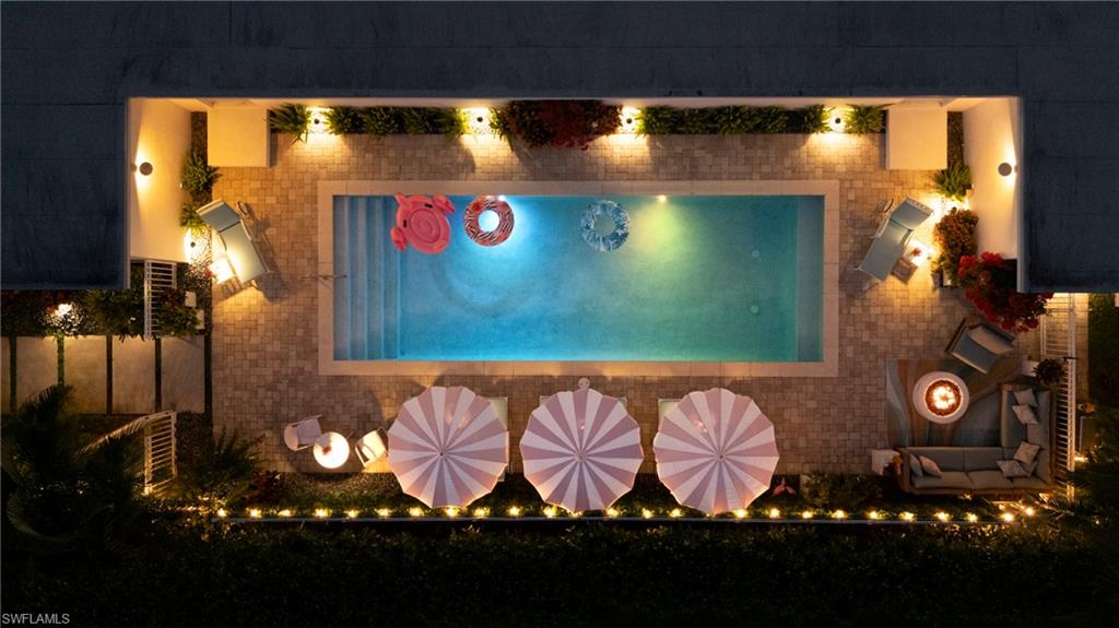 10042 Vanderbilt Drive Naples, FL 34108 - Photo 3 of 37