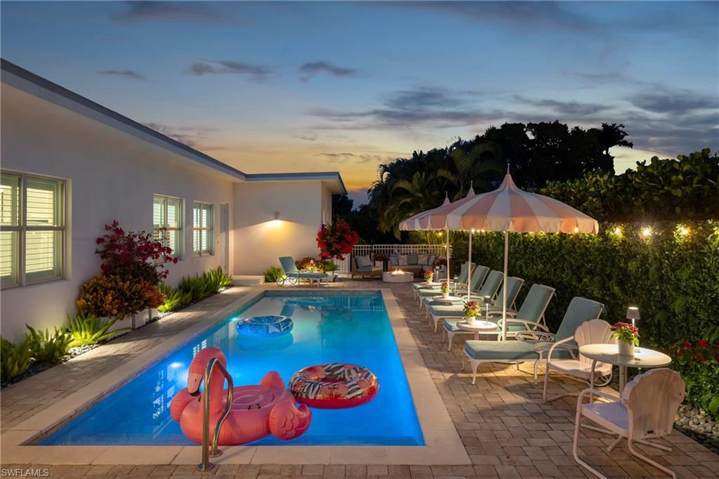 10042 Vanderbilt Drive Naples, FL 34108 - Photo 33 of 37