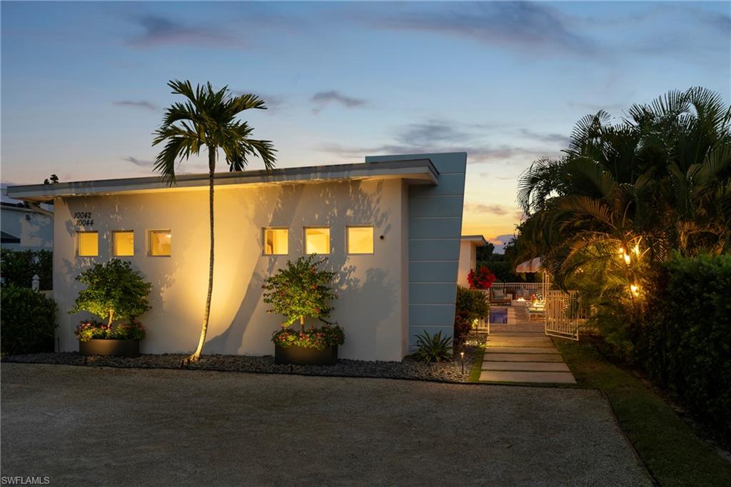 10042 Vanderbilt Drive Naples, FL 34108 - Photo 35 of 37