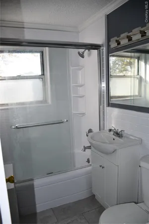 $2,000 | 1065 Fenwood Drive, Unit 2, Valley Stream, NY 11580