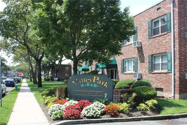 $2,250 | 1065 Fenwood Drive, Unit 2, Valley Stream, NY 11580