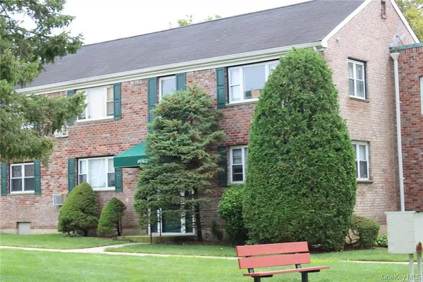 $2,000 | 1065 Fenwood Drive, Unit 2, Valley Stream, NY 11580