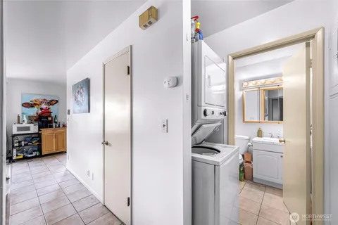 $1,199,000 | 800 East Maple Street, Bellingham, WA 98225