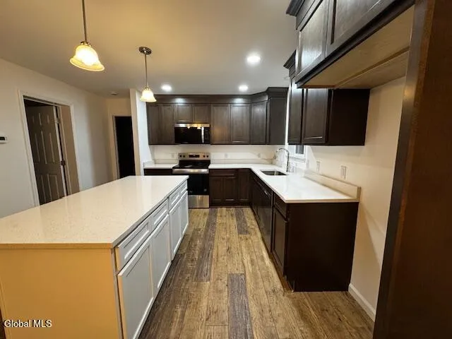 $469,900 | 132 Johnson Road, Halfmoon, NY 12118