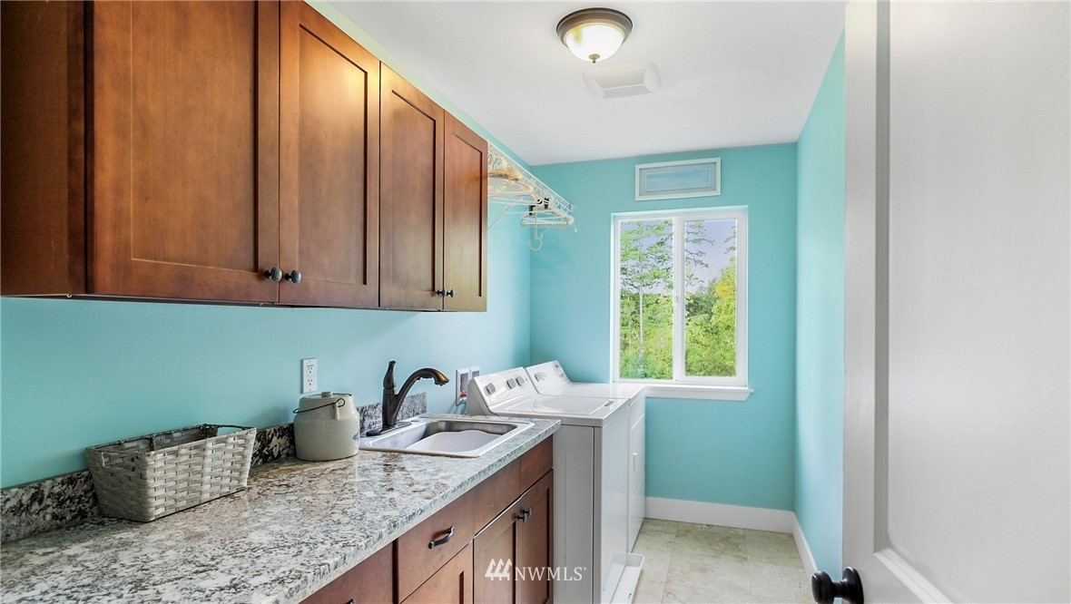 1919 Southwest Pine Road Port Orchard, WA 98367 - Photo 24 of 39 Gallery Image 24