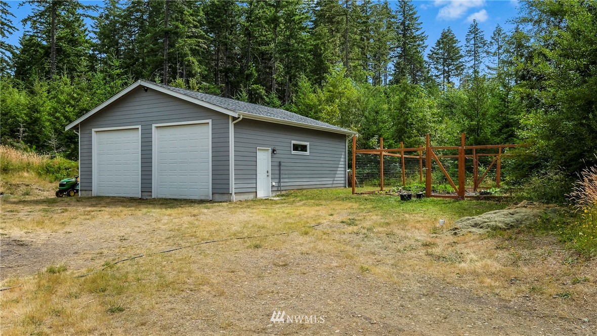 1919 Southwest Pine Road Port Orchard, WA 98367 - Photo 38 of 39 Gallery Image 38