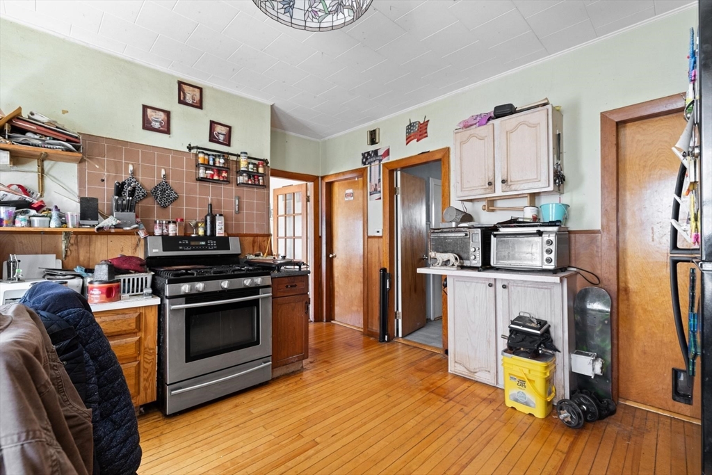 13 Mars Street Worcester, MA 01607 - Photo 8 of 37 Gallery Image 8