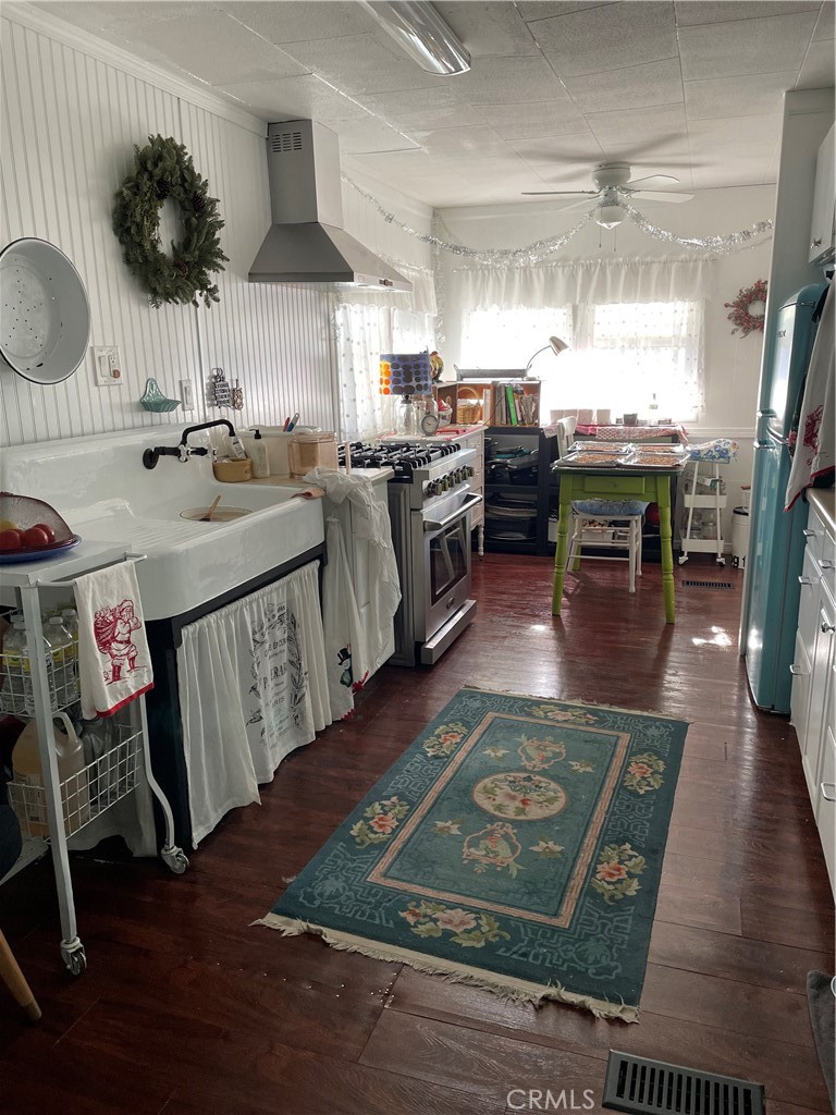 61 Hummingbird Lane Oceanside, CA 92057 - Photo 6 of 17 a kitchen with lots of counter top space