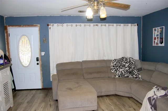 $95,000 | 202 North Clear Street, San Saba, TX 76877