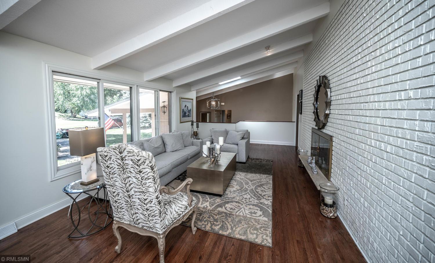 6313 Hillside Road Edina, MN 55436 - Photo 8 of 48