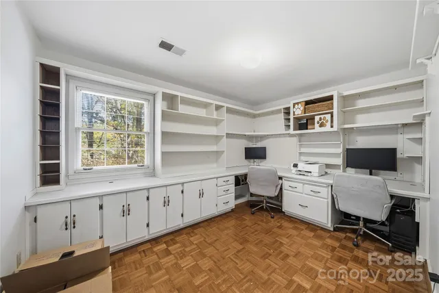 $569,900 | 7116 Hollyhouse Drive, Charlotte, NC 28215