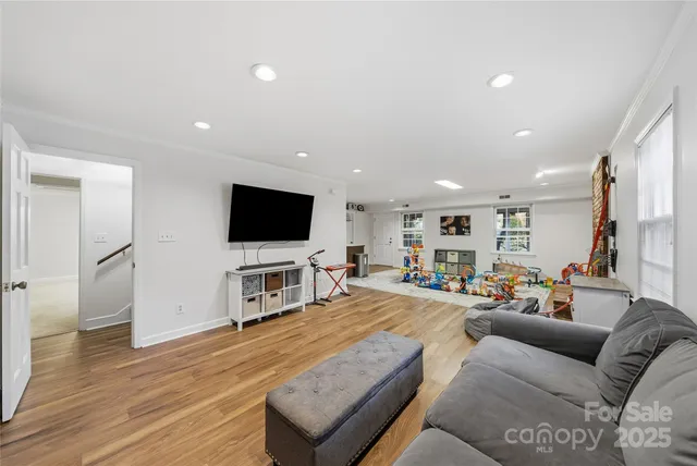 $569,900 | 7116 Hollyhouse Drive, Charlotte, NC 28215