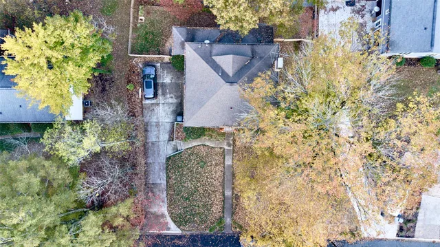 $569,900 | 7116 Hollyhouse Drive, Charlotte, NC 28215